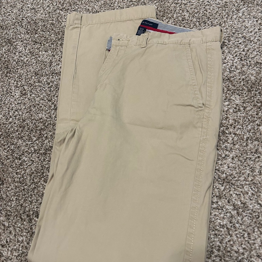 Men's Tommy Hilfiger Tan Khaki Pants